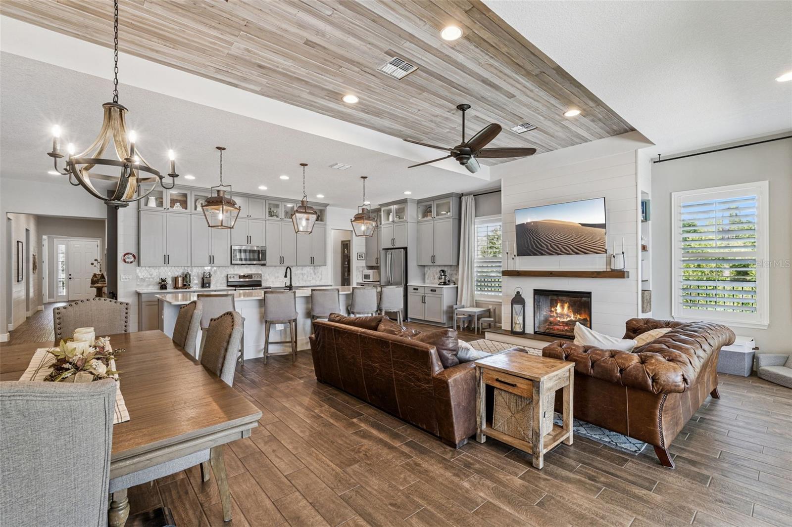 Image 10 of 49 For 15306 Gilligan Court