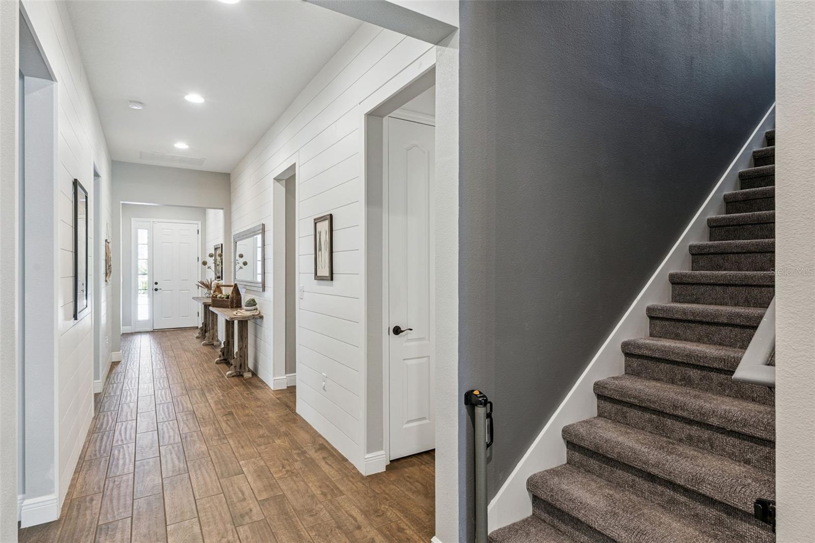 Image 28 of 49 For 15306 Gilligan Court