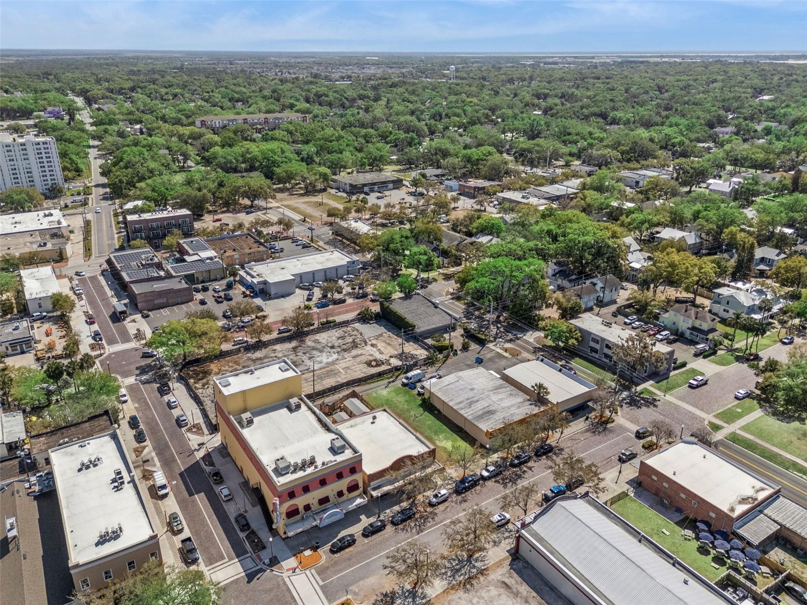 Image 17 of 21 For 215 Magnolia Avenue