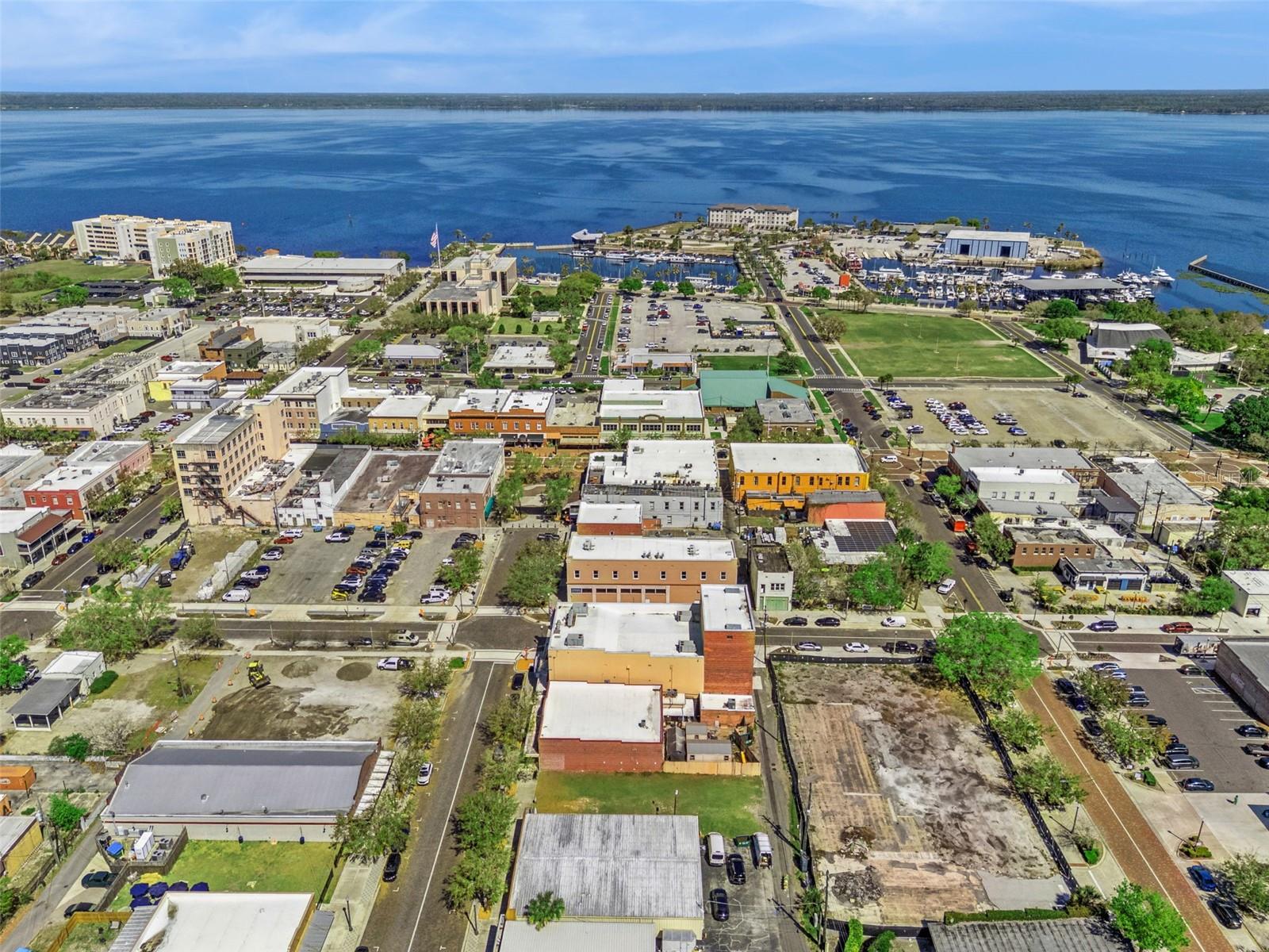 Image 19 of 21 For 215 Magnolia Avenue