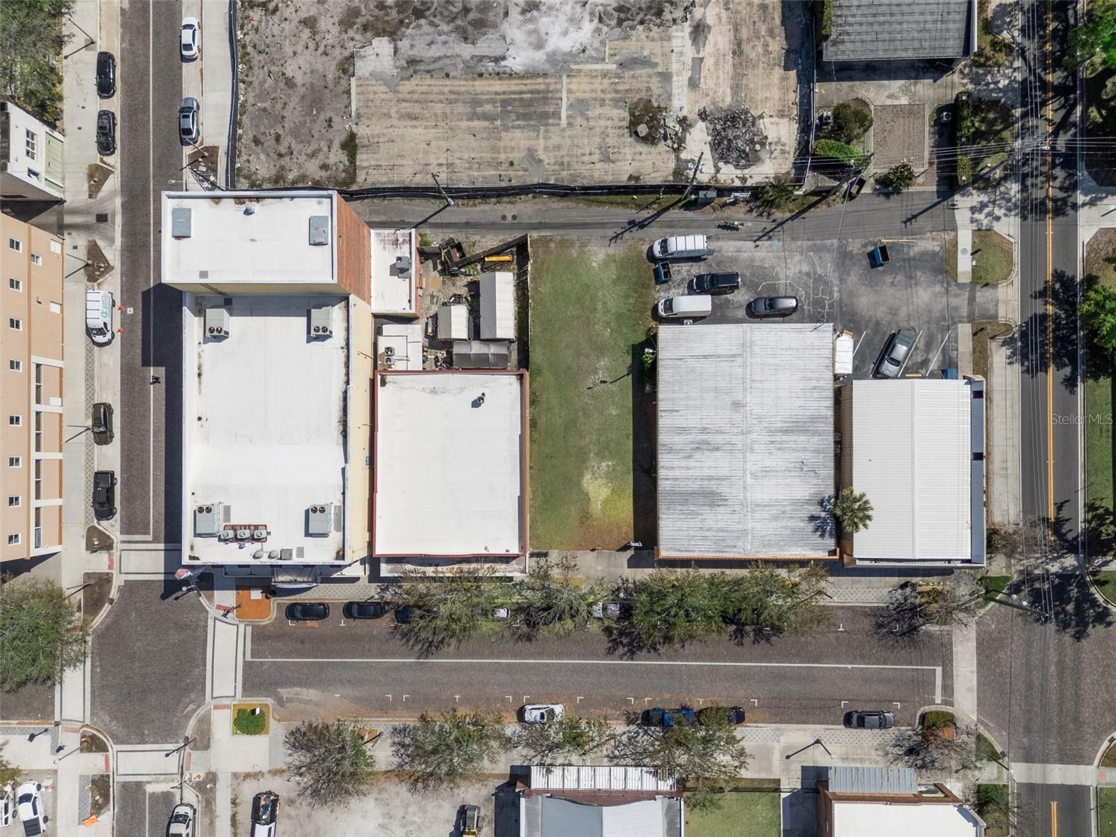 Image 5 of 21 For 215 Magnolia Avenue