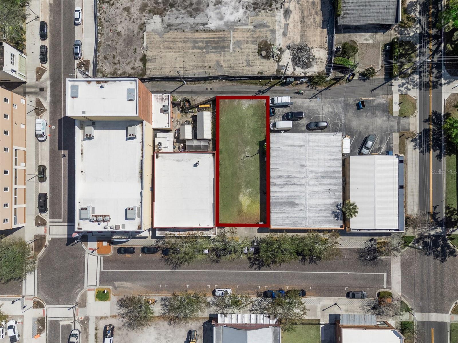 Image 6 of 21 For 215 Magnolia Avenue