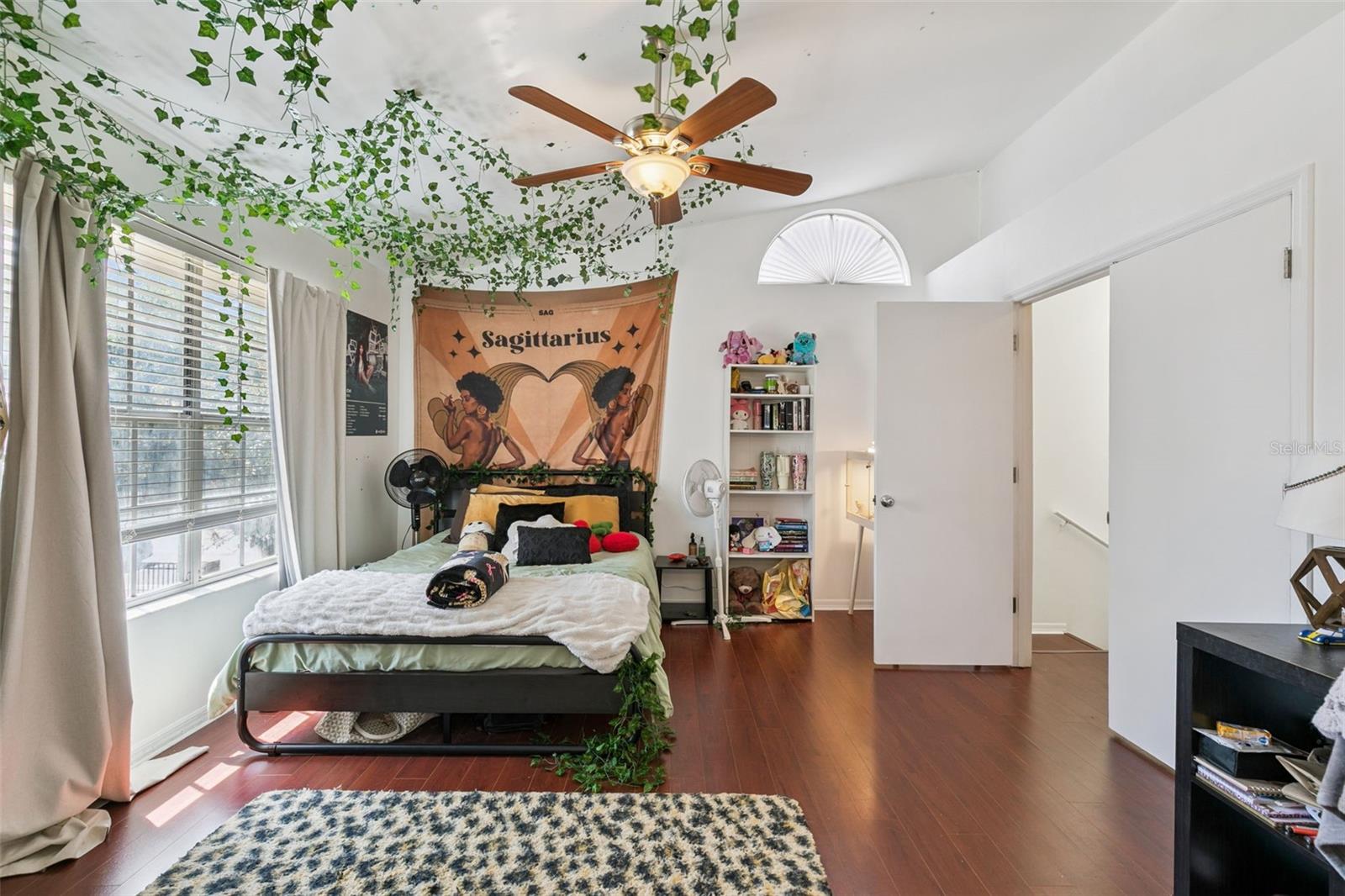 Image 13 of 21 For 5989 Braemar Place 102