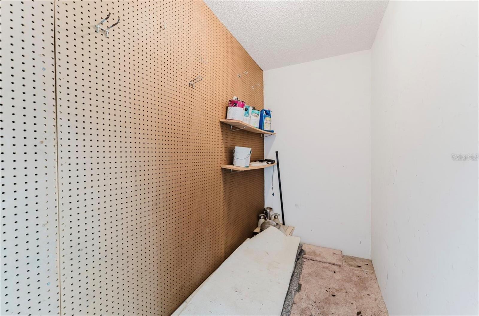 Image 17 of 21 For 5989 Braemar Place 102