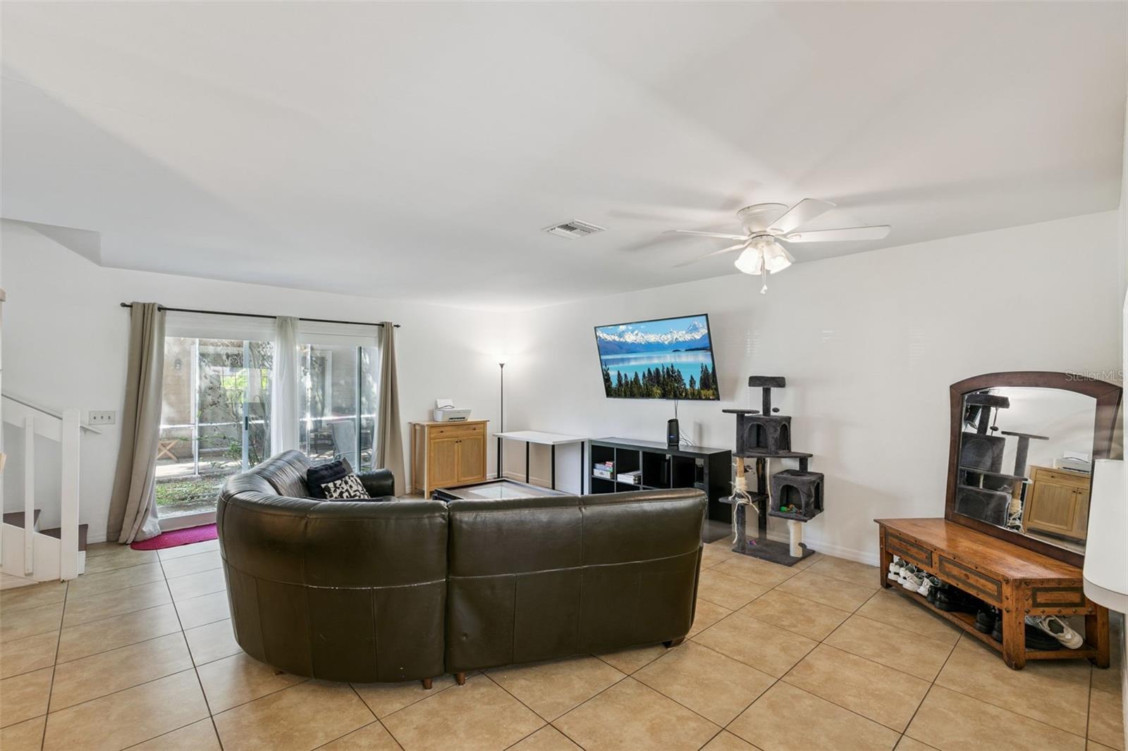 Image 5 of 21 For 5989 Braemar Place 102