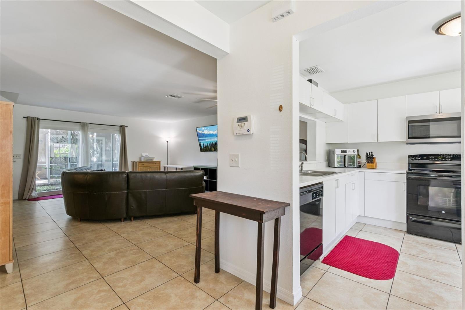 Image 6 of 21 For 5989 Braemar Place 102