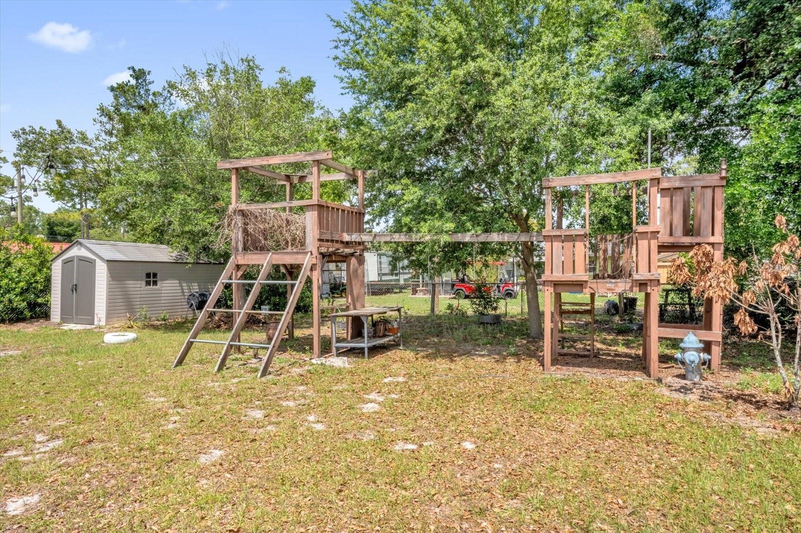 Image 14 of 17 For 739 Seminole Avenue