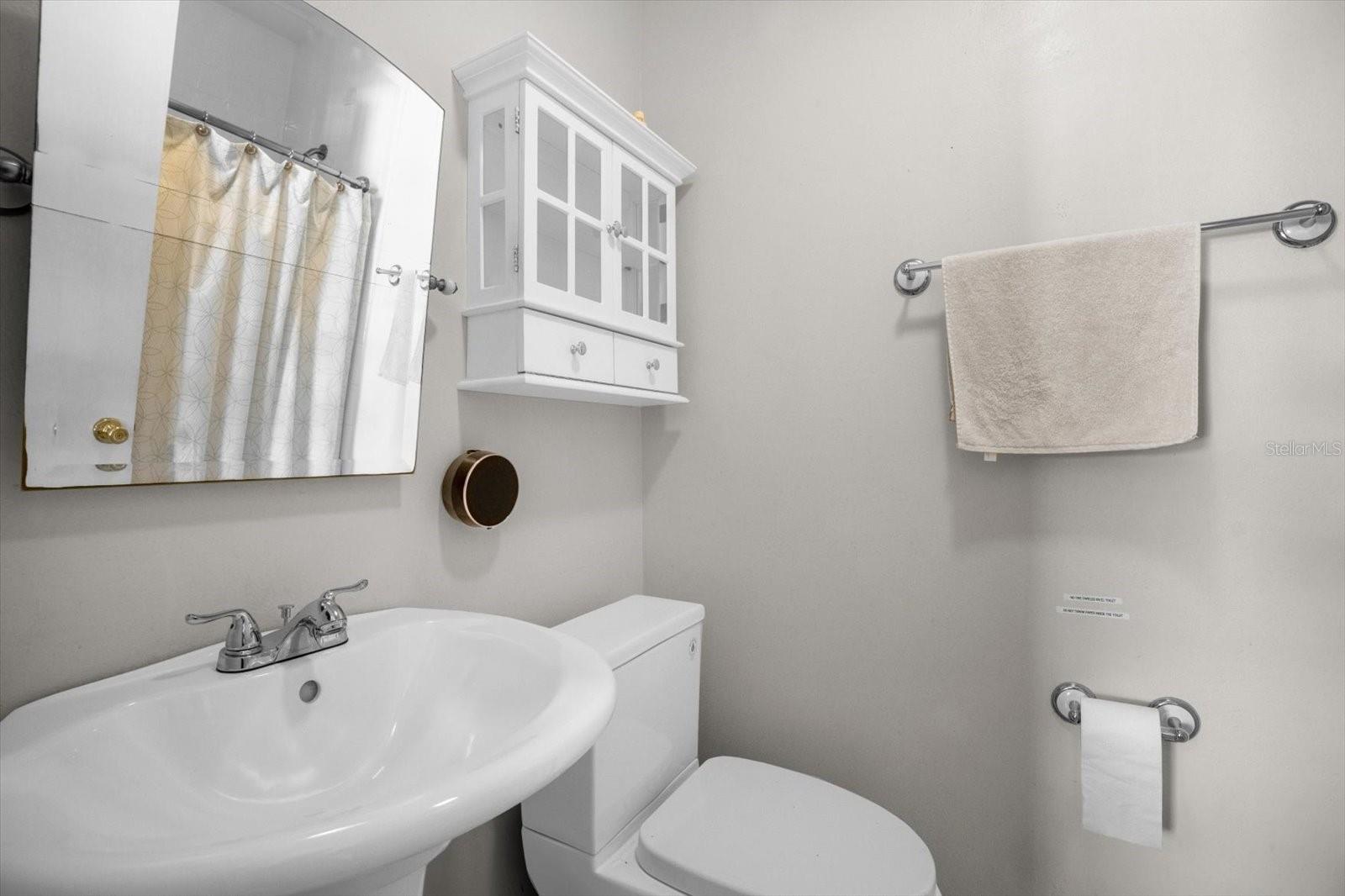 Image 9 of 17 For 739 Seminole Avenue