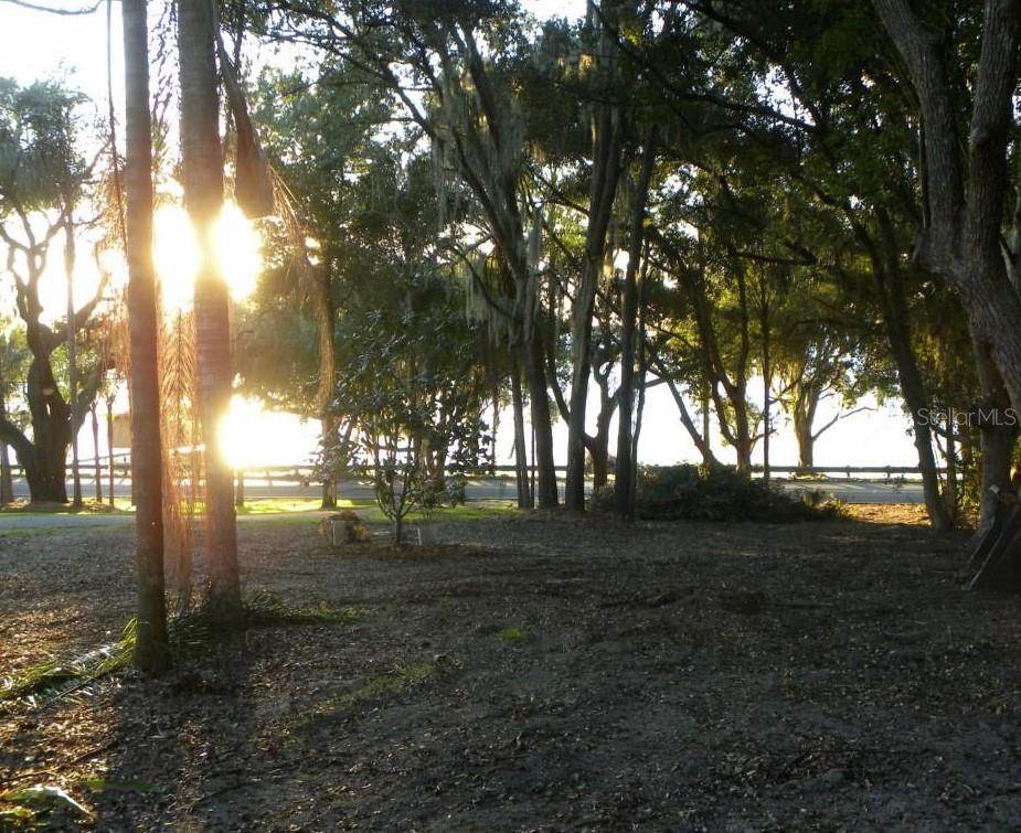 Image 10 of 11 For 12600 Lakeshore Drive