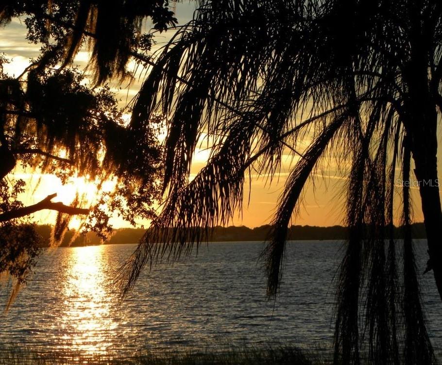 Image 4 of 11 For 12600 Lakeshore Drive