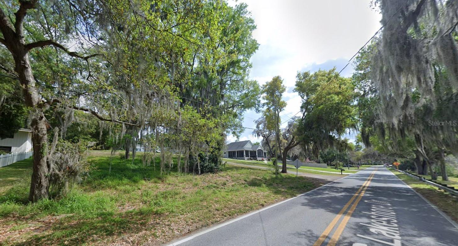 Image 7 of 11 For 12600 Lakeshore Drive