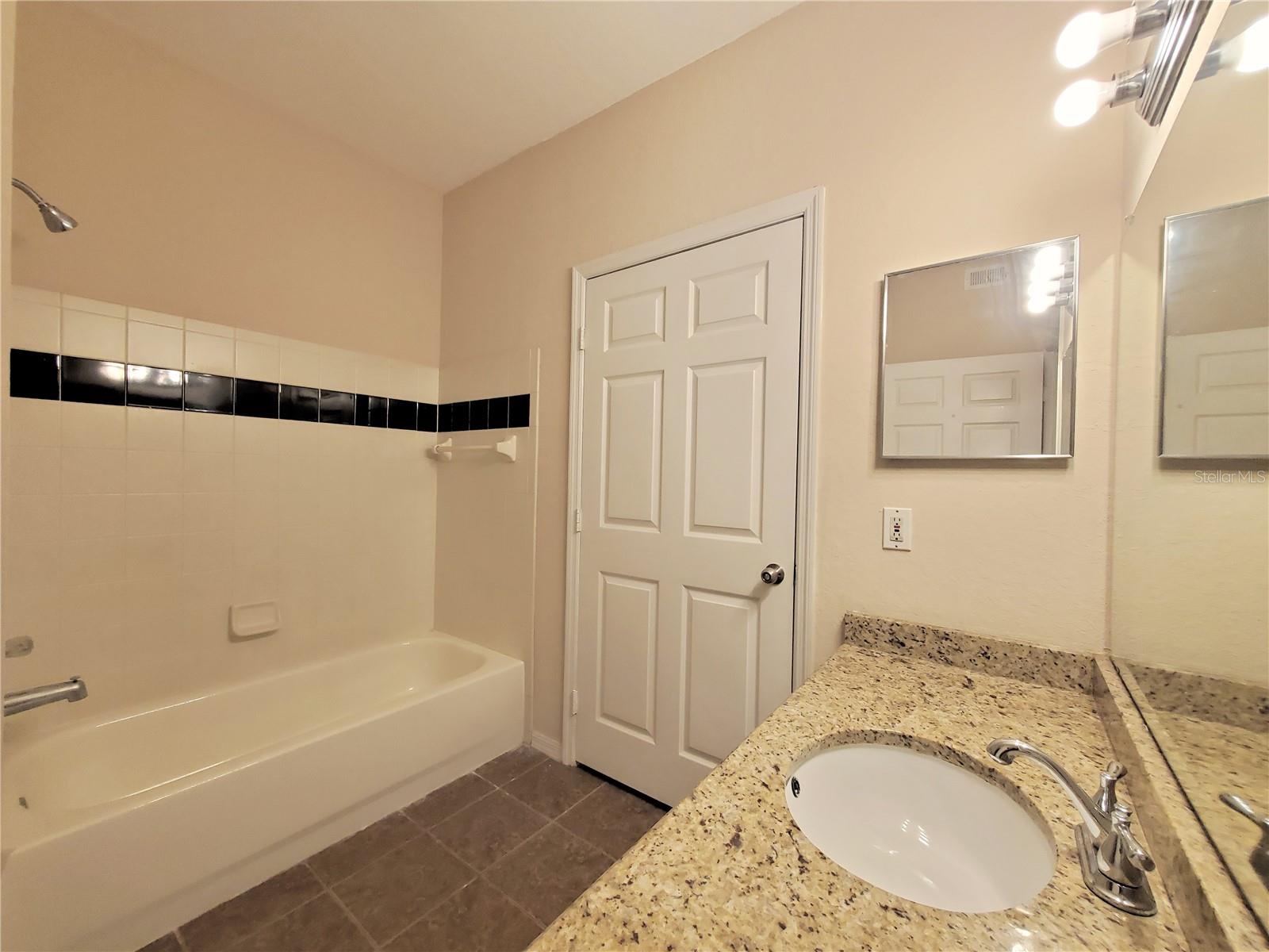 Image 9 of 18 For 6029 Westgate Drive 712