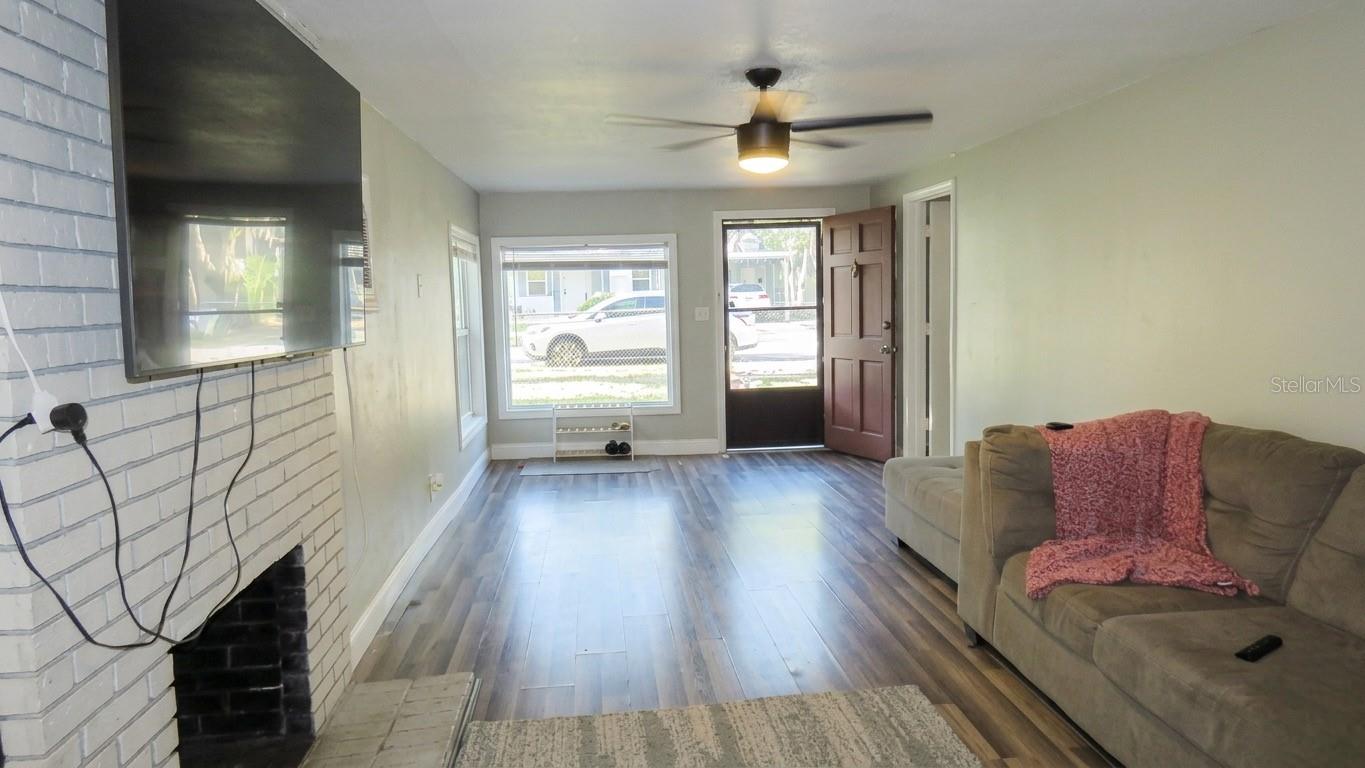 Image 13 of 26 For 1021 Mcnamee Street