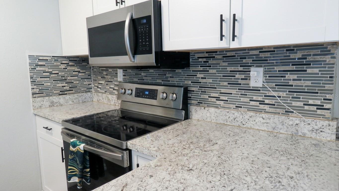 Image 16 of 26 For 1021 Mcnamee Street