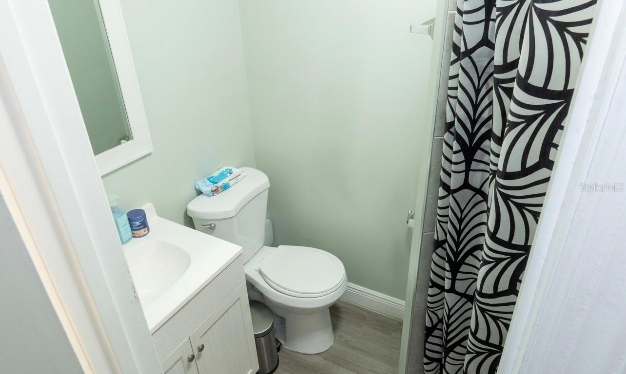 Image 26 of 26 For 1021 Mcnamee Street