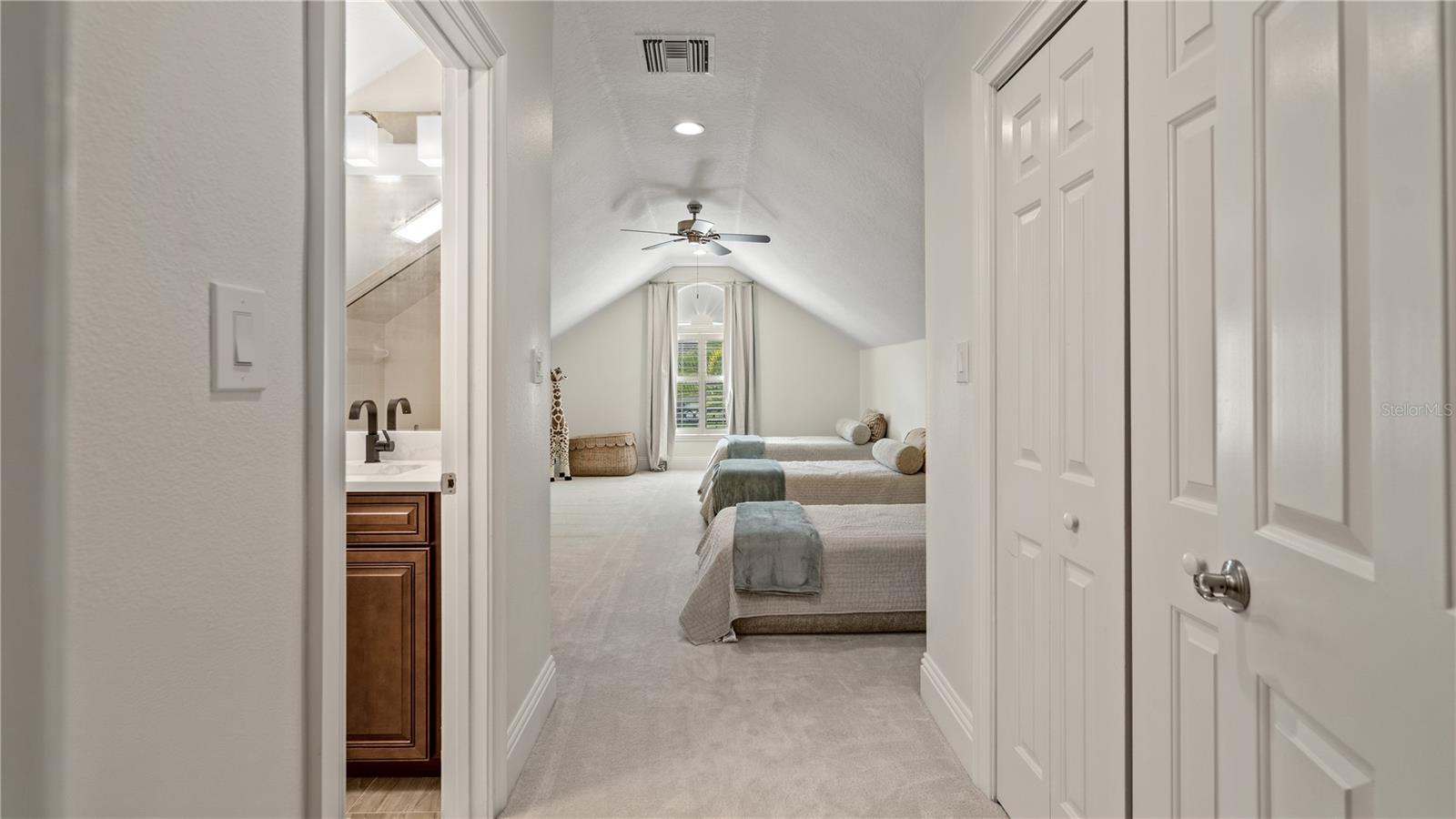 Image 24 of 31 For 4811 Keeneland Circle