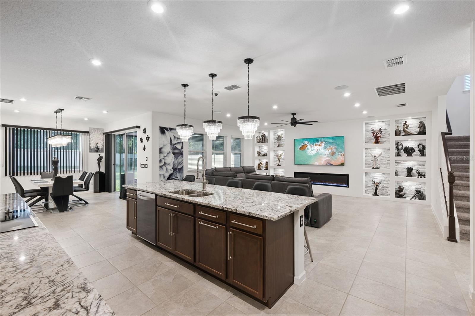 Image 15 of 62 For 887 Asterfield Lane