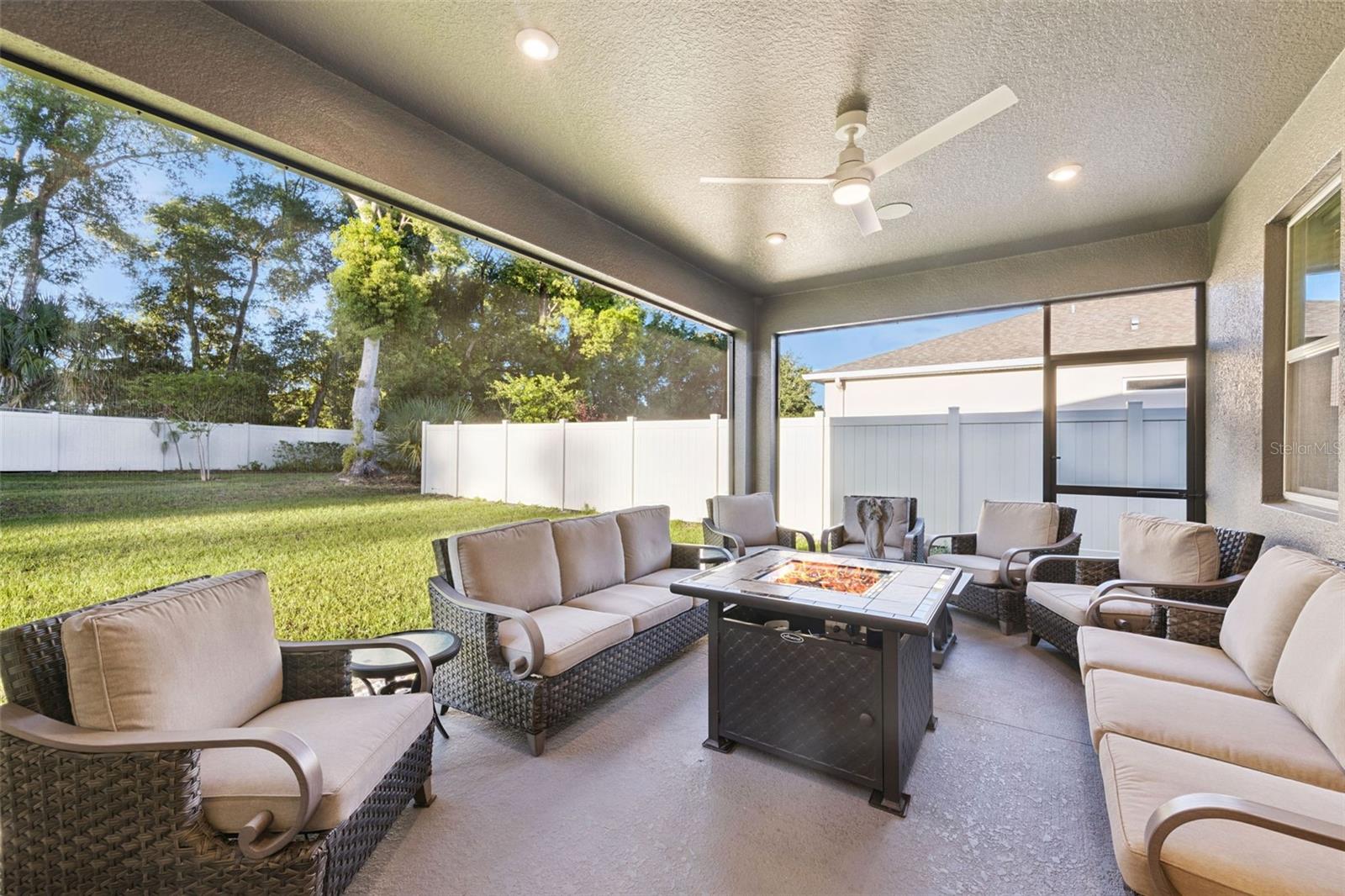 Image 40 of 62 For 887 Asterfield Lane