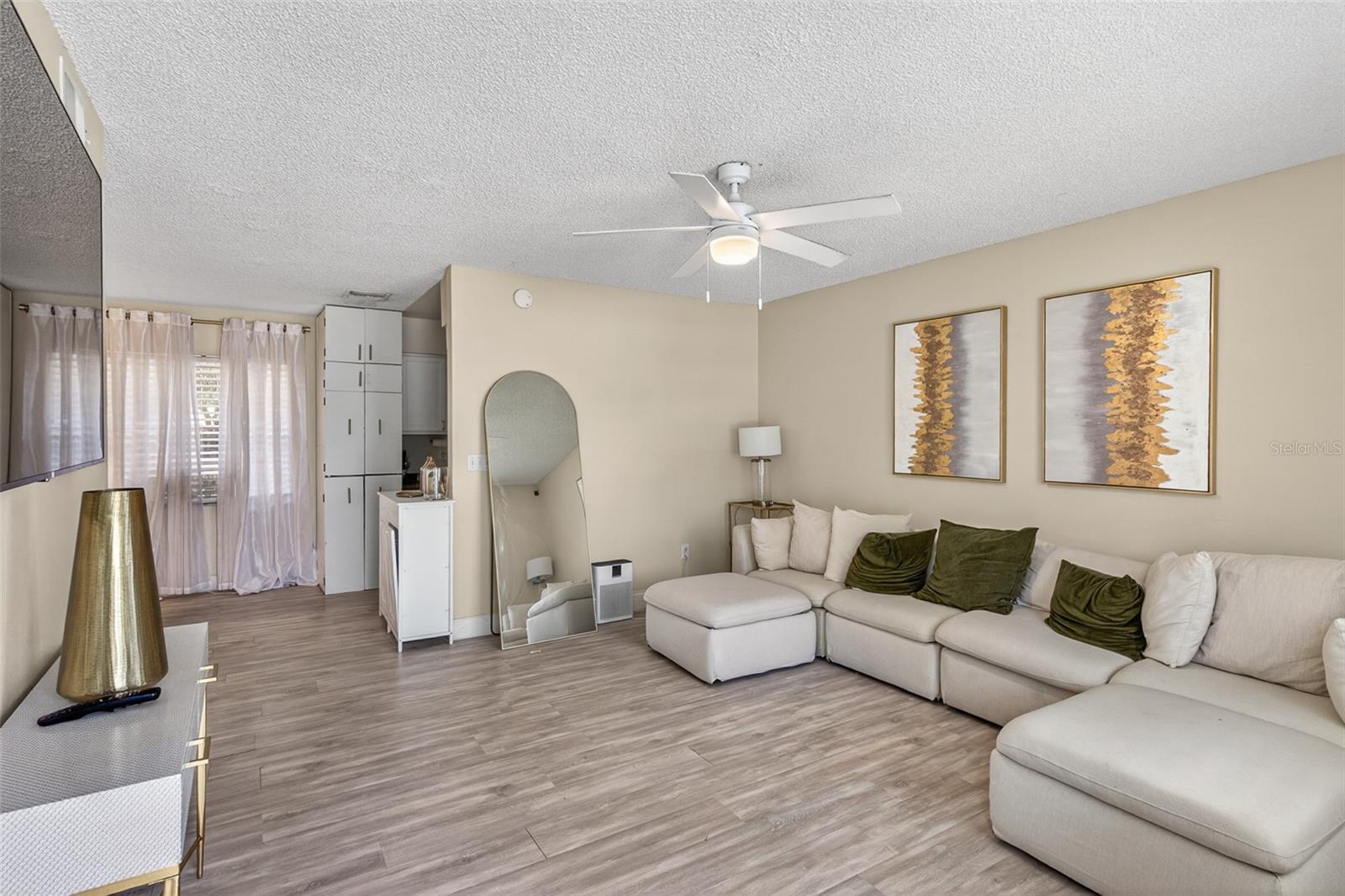 Image 5 of 27 For 6327 Oren Court