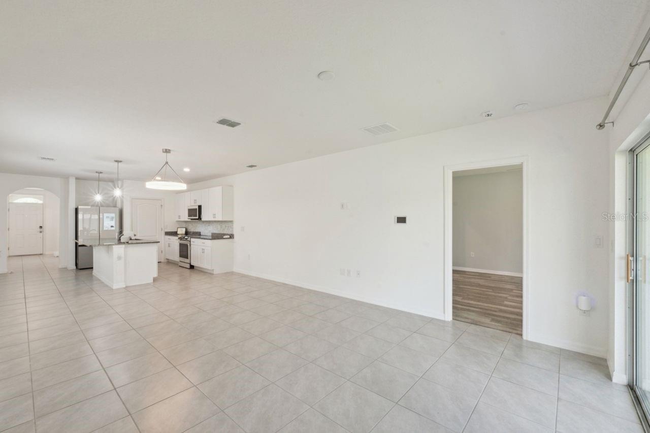 Image 11 of 47 For 859 Gunnison Drive