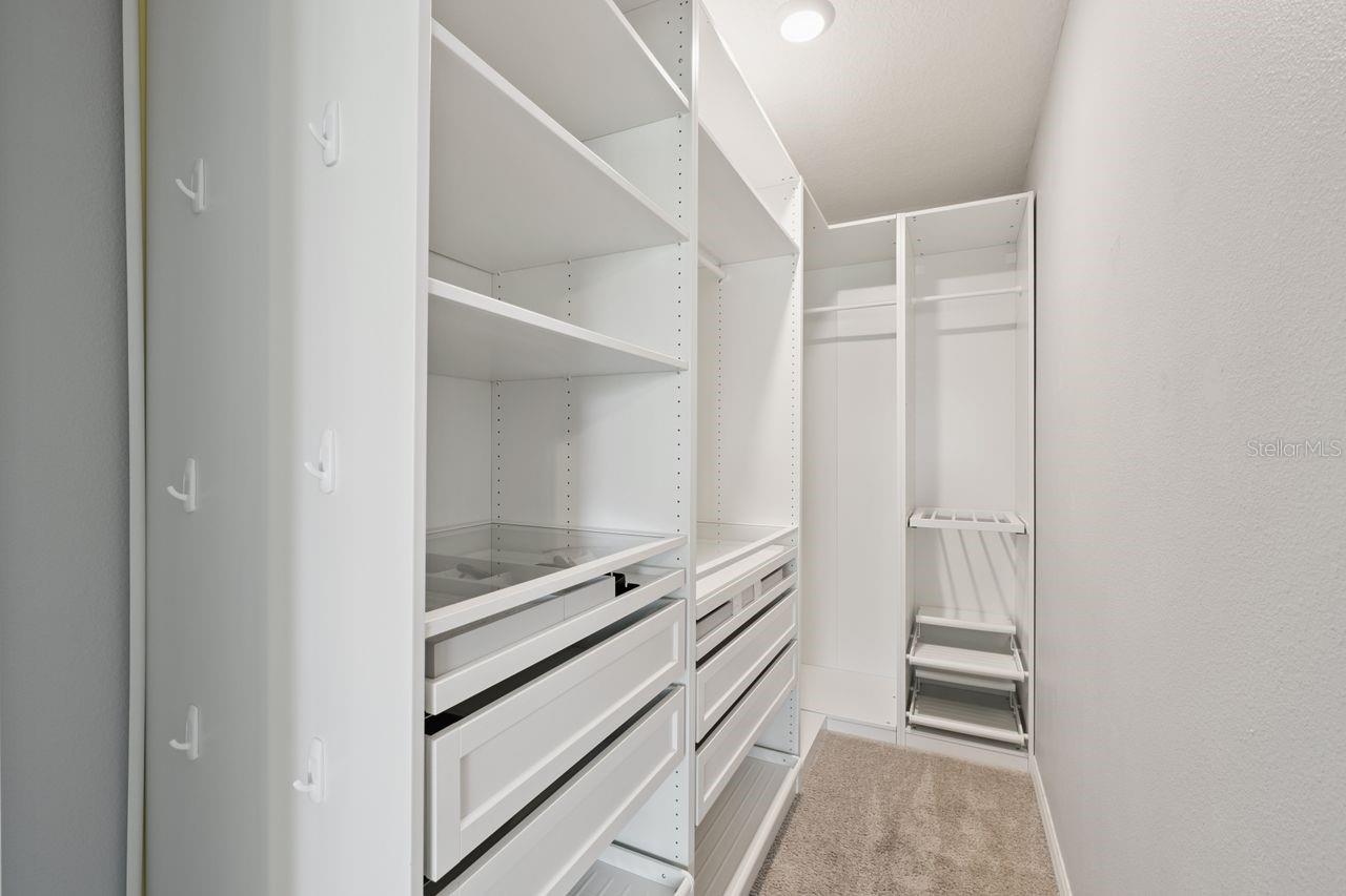 Image 16 of 47 For 859 Gunnison Drive