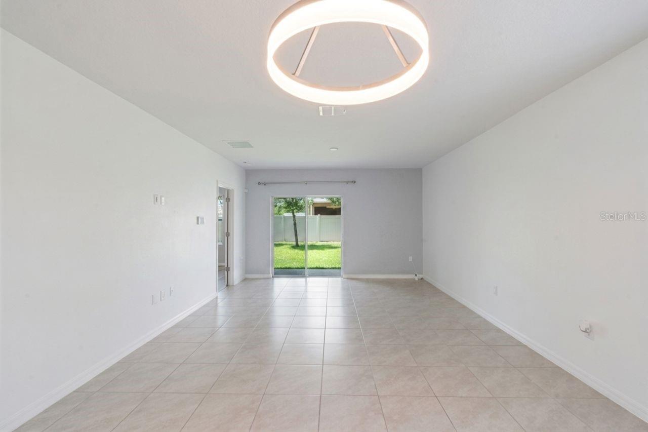 Image 4 of 47 For 859 Gunnison Drive