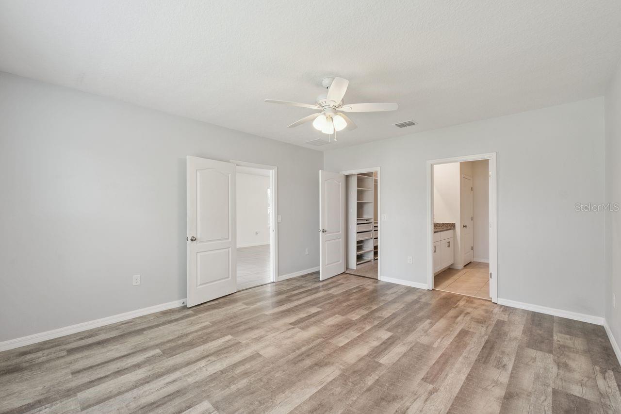 Image 5 of 47 For 859 Gunnison Drive