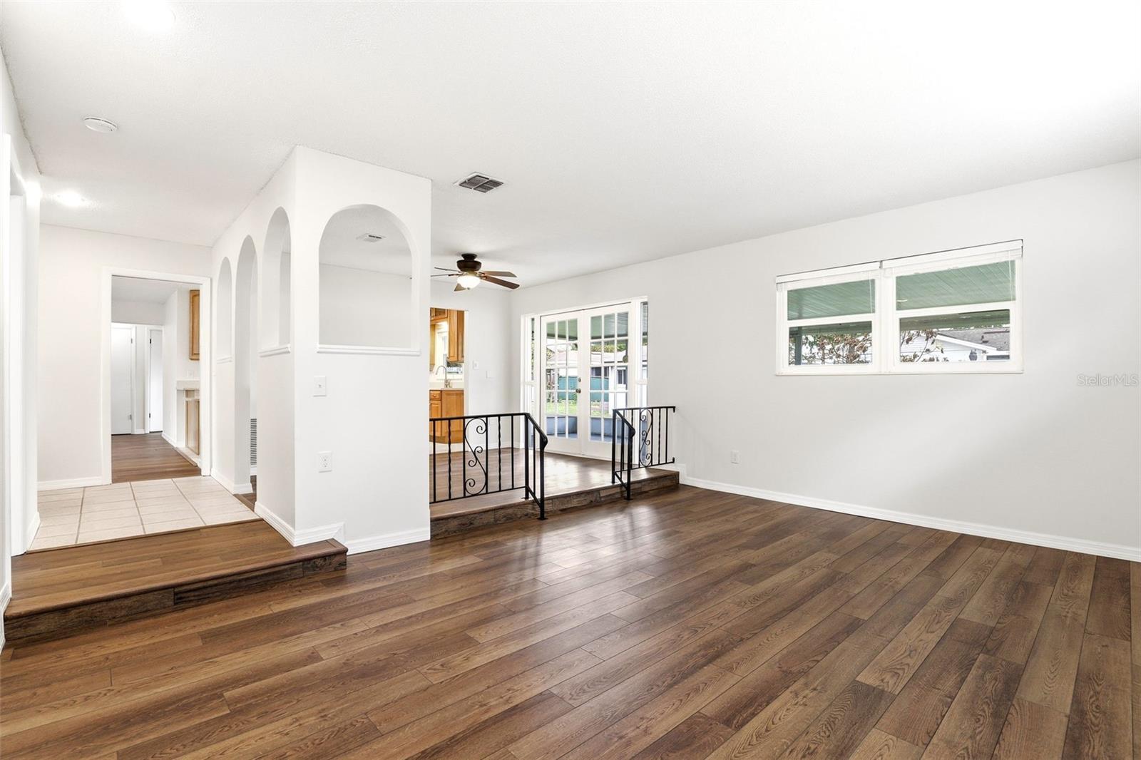 Image 10 of 41 For 611 Orchid Lane