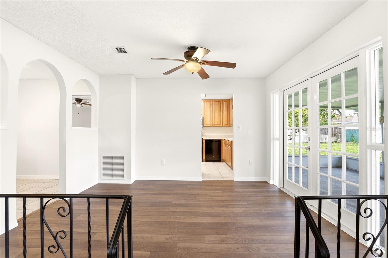 Image 12 of 41 For 611 Orchid Lane