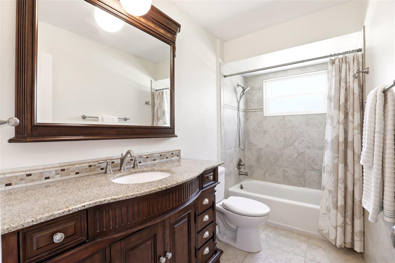 Image 29 of 41 For 611 Orchid Lane