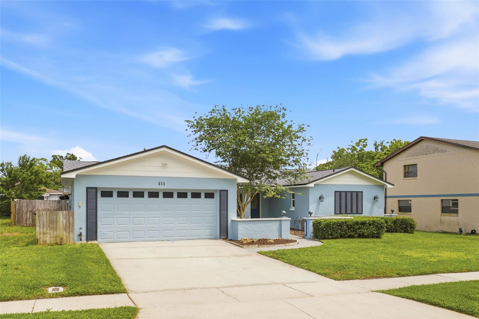 Image 3 of 41 For 611 Orchid Lane