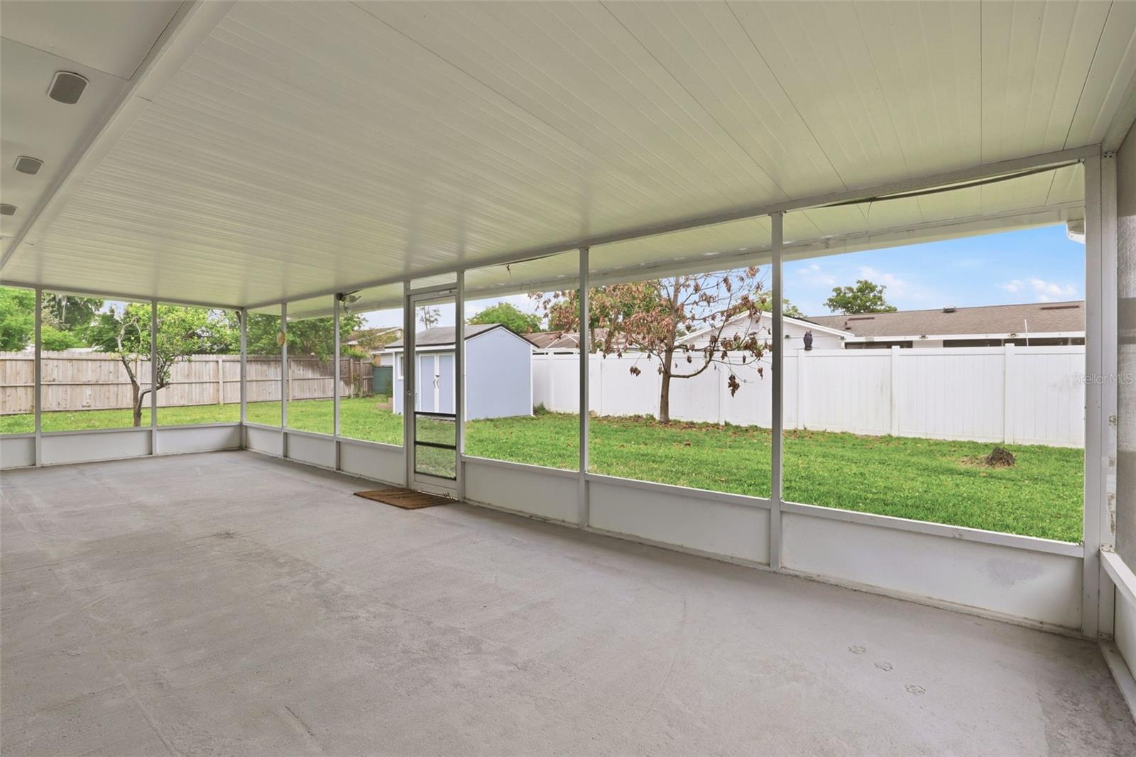 Image 32 of 41 For 611 Orchid Lane