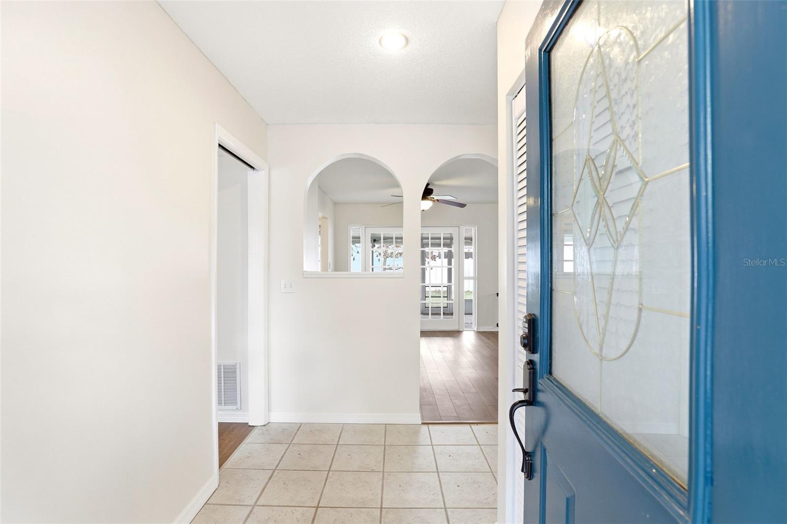 Image 5 of 41 For 611 Orchid Lane