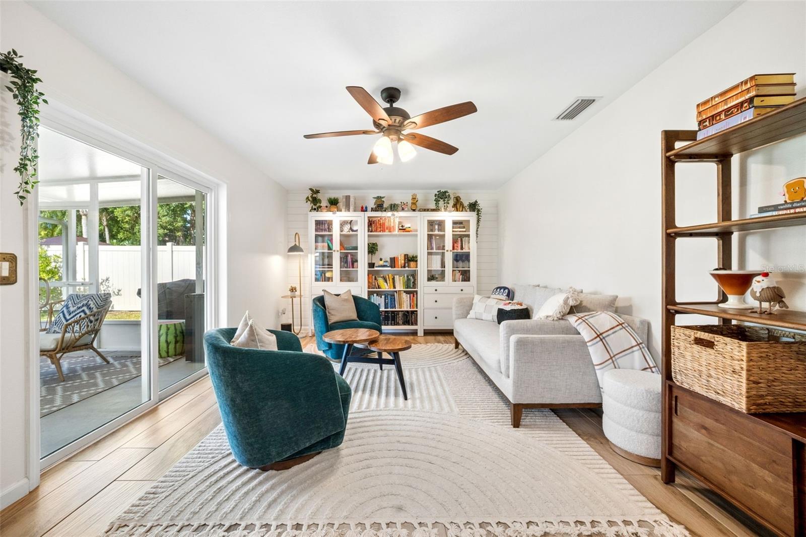 Image 13 of 52 For 1004 Cathy Drive