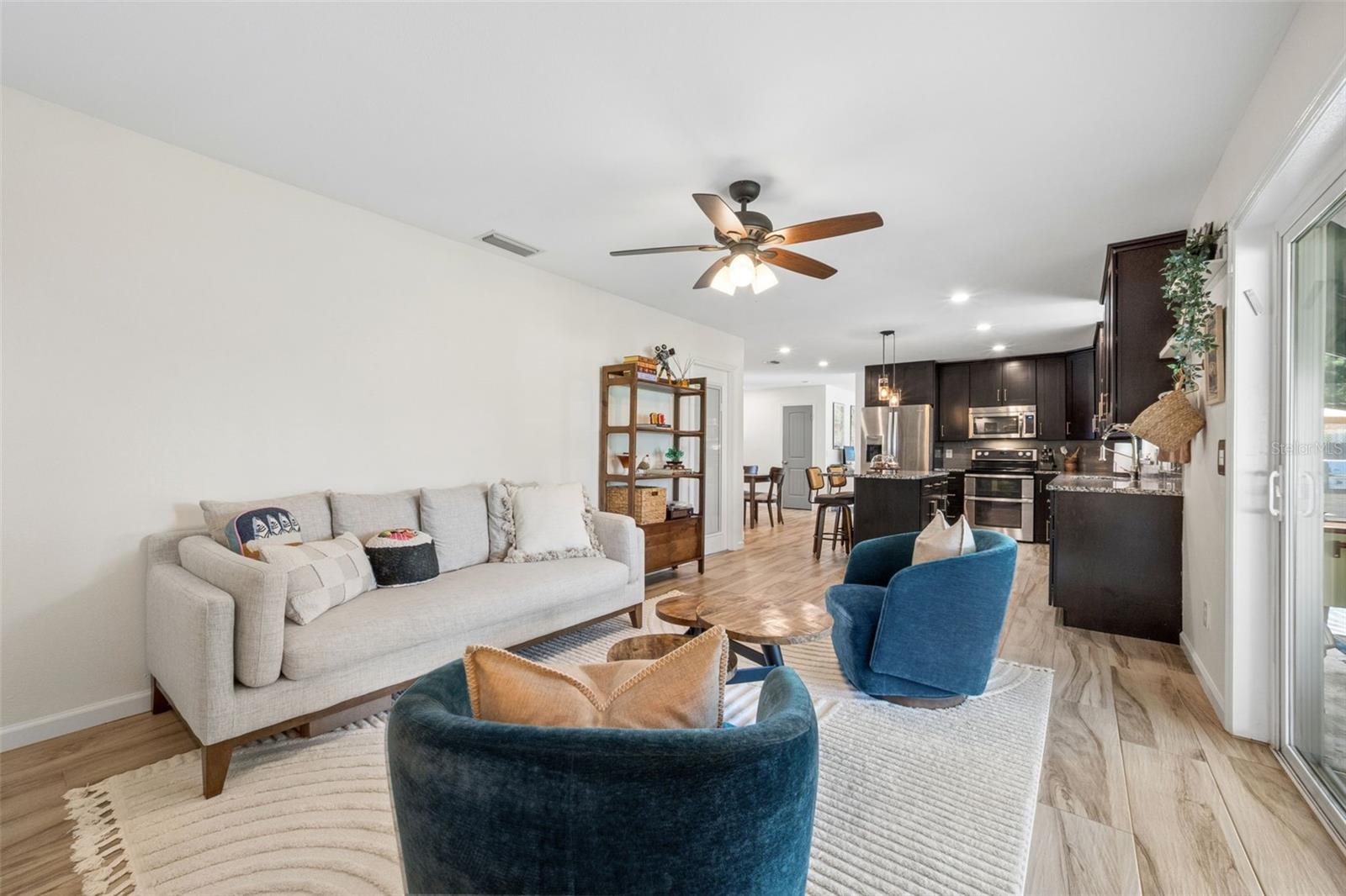 Image 15 of 52 For 1004 Cathy Drive