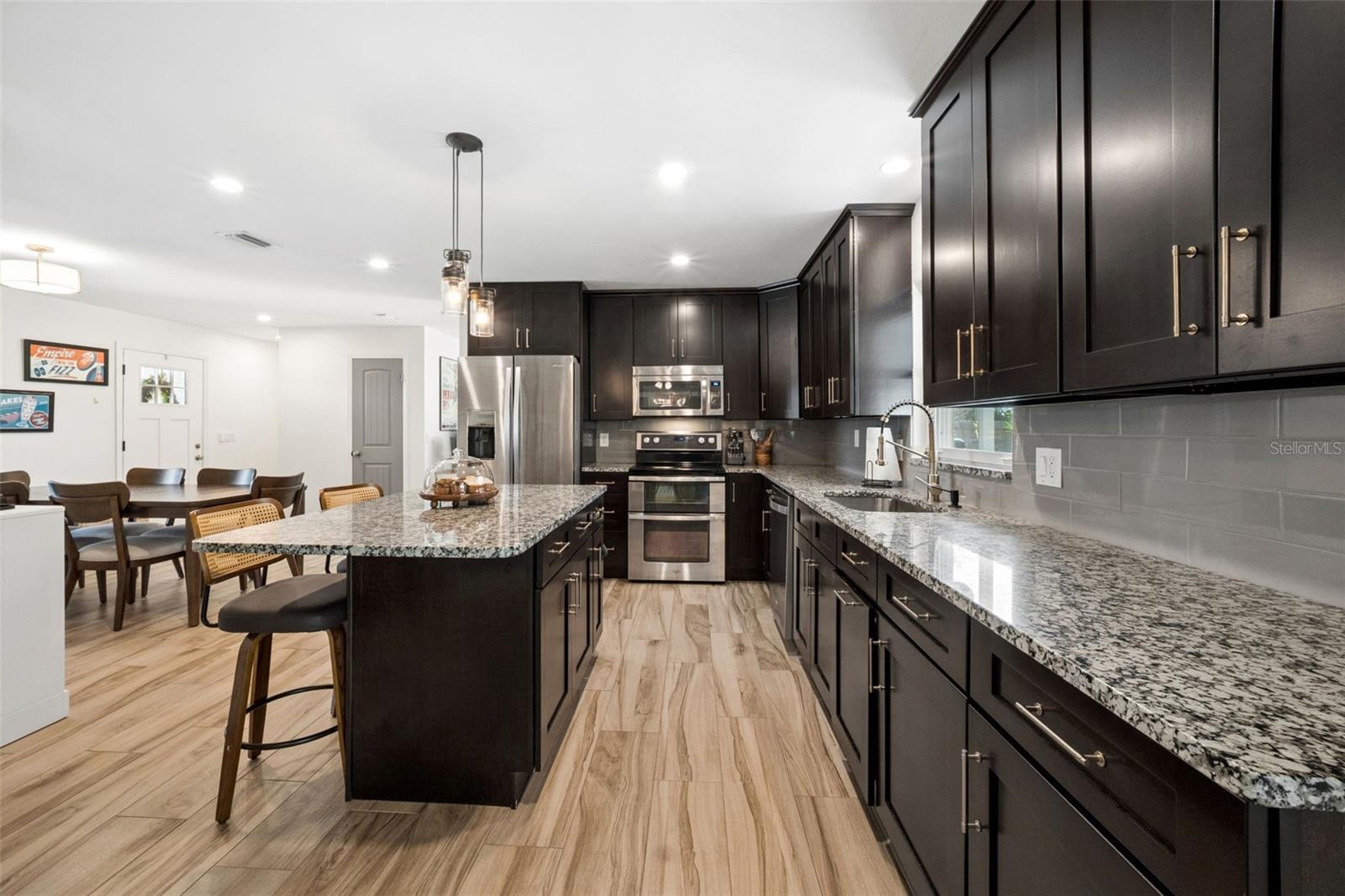 Image 18 of 52 For 1004 Cathy Drive