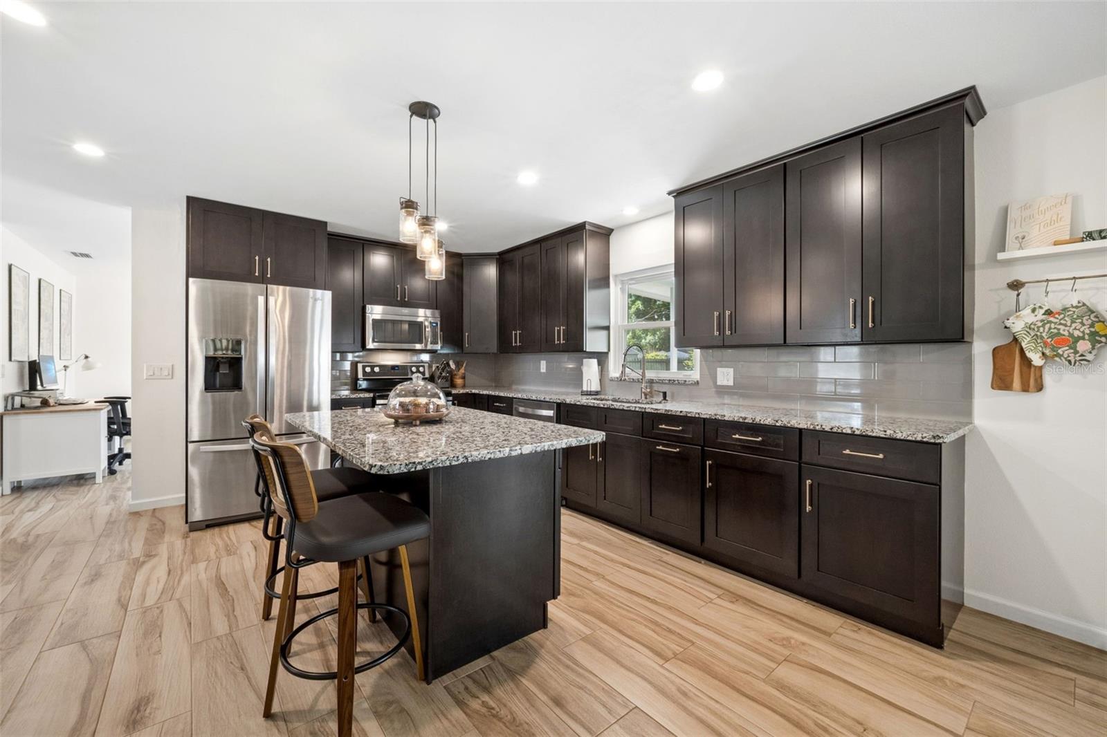 Image 19 of 52 For 1004 Cathy Drive