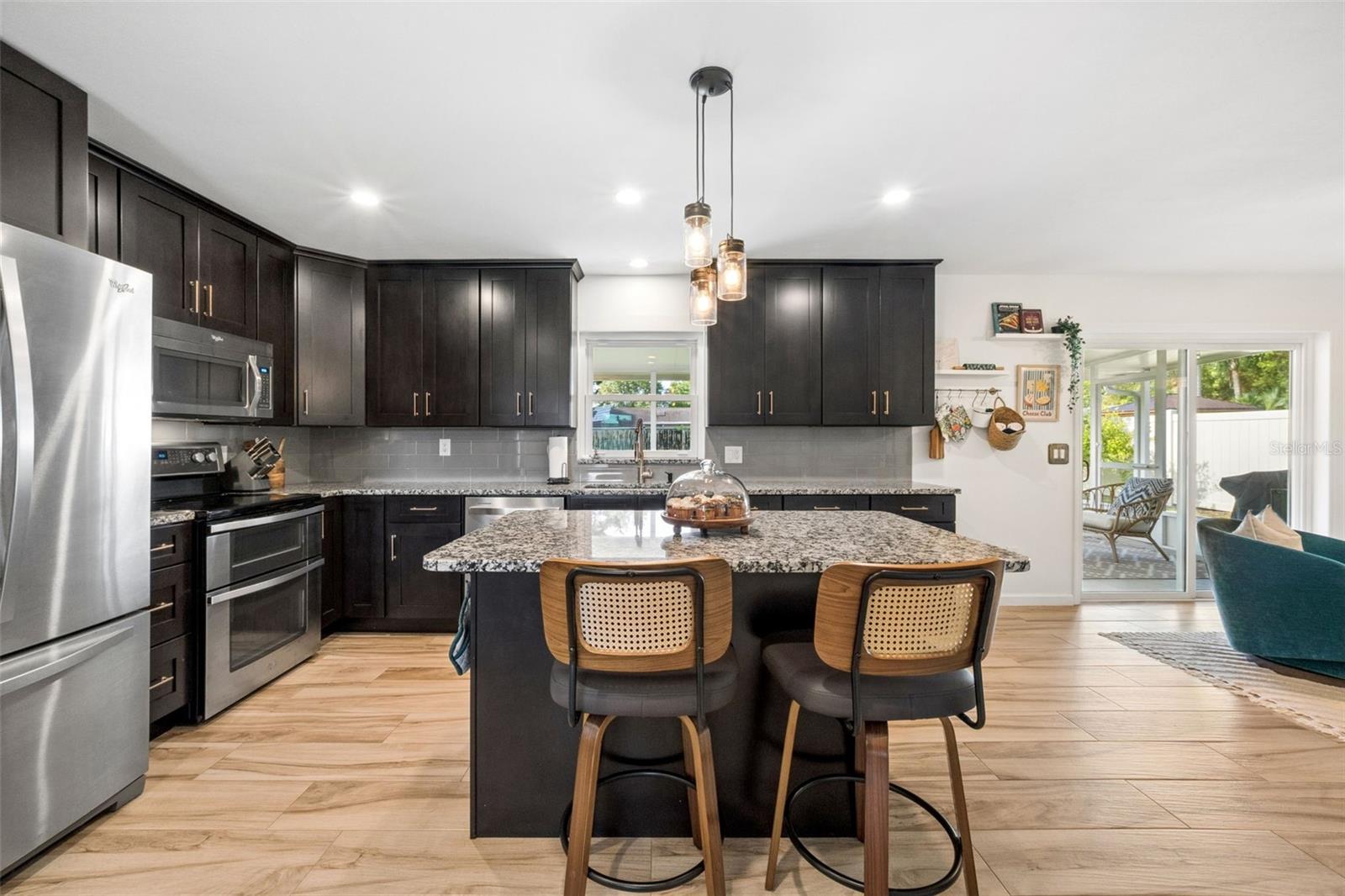 Image 20 of 52 For 1004 Cathy Drive