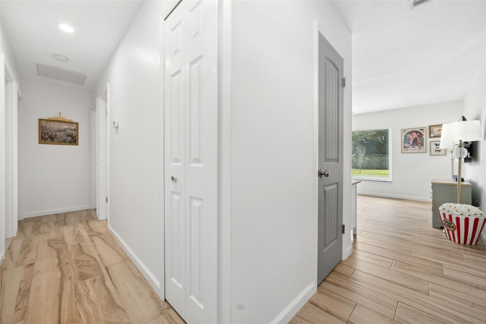 Image 22 of 52 For 1004 Cathy Drive