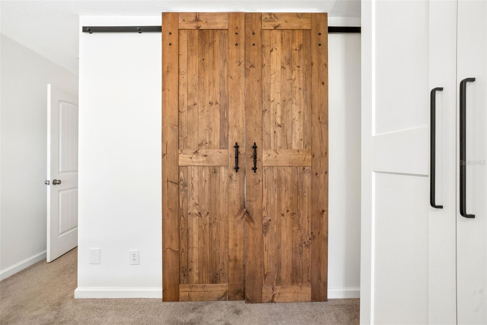 Image 31 of 52 For 1004 Cathy Drive