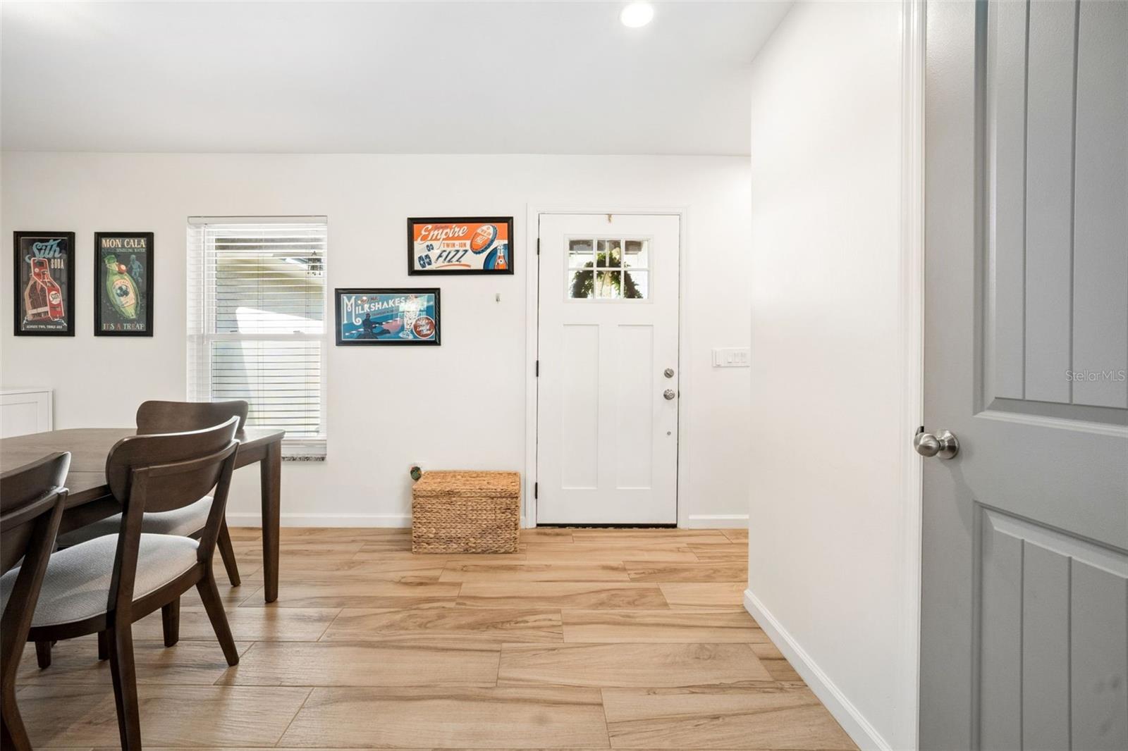 Image 4 of 52 For 1004 Cathy Drive