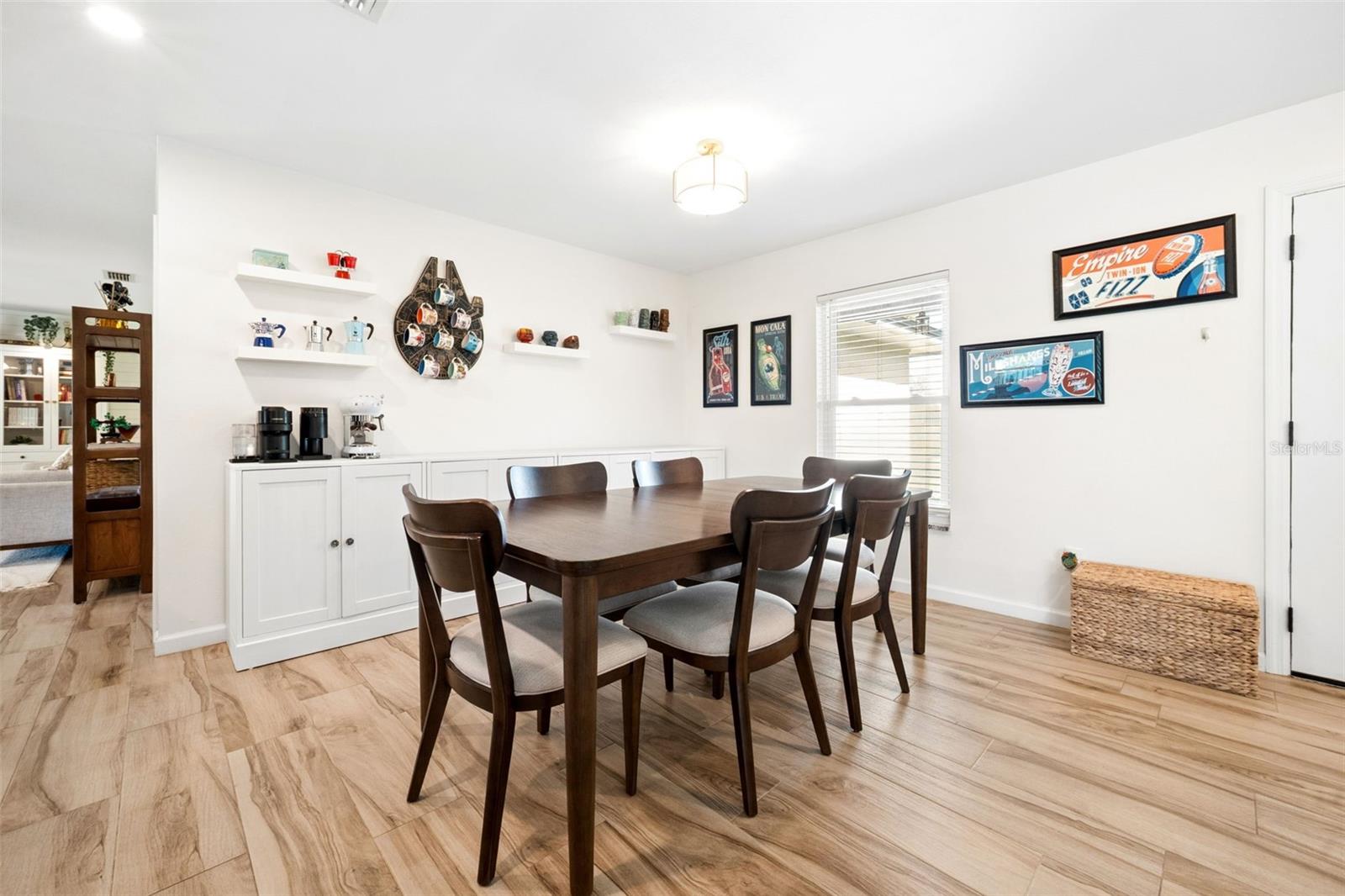 Image 5 of 52 For 1004 Cathy Drive