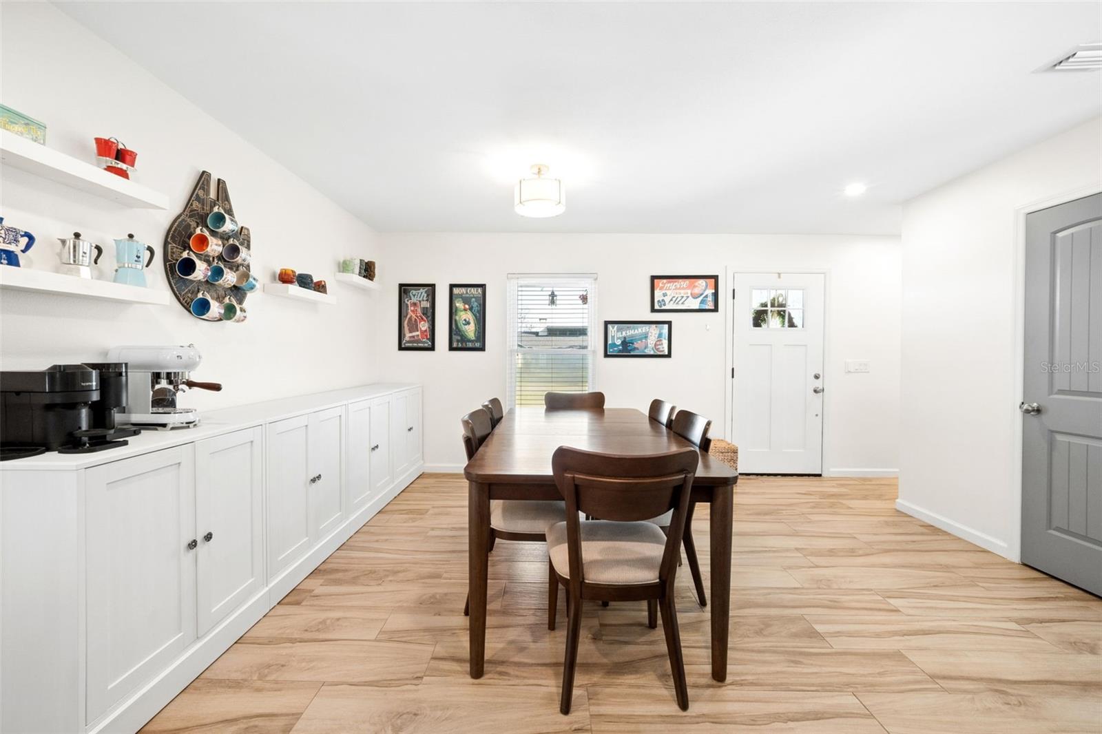 Image 7 of 52 For 1004 Cathy Drive