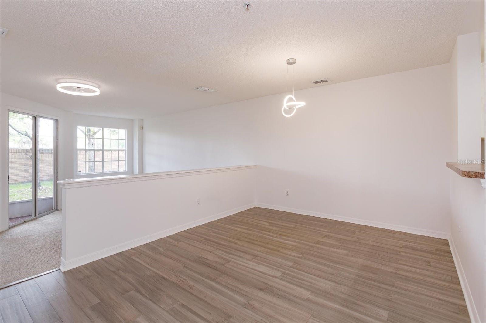 Image 15 of 75 For 671 Post Oak Circle 107