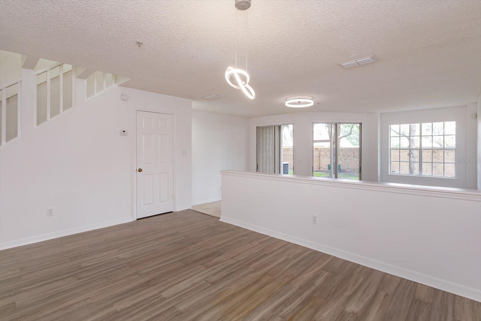 Image 17 of 75 For 671 Post Oak Circle 107
