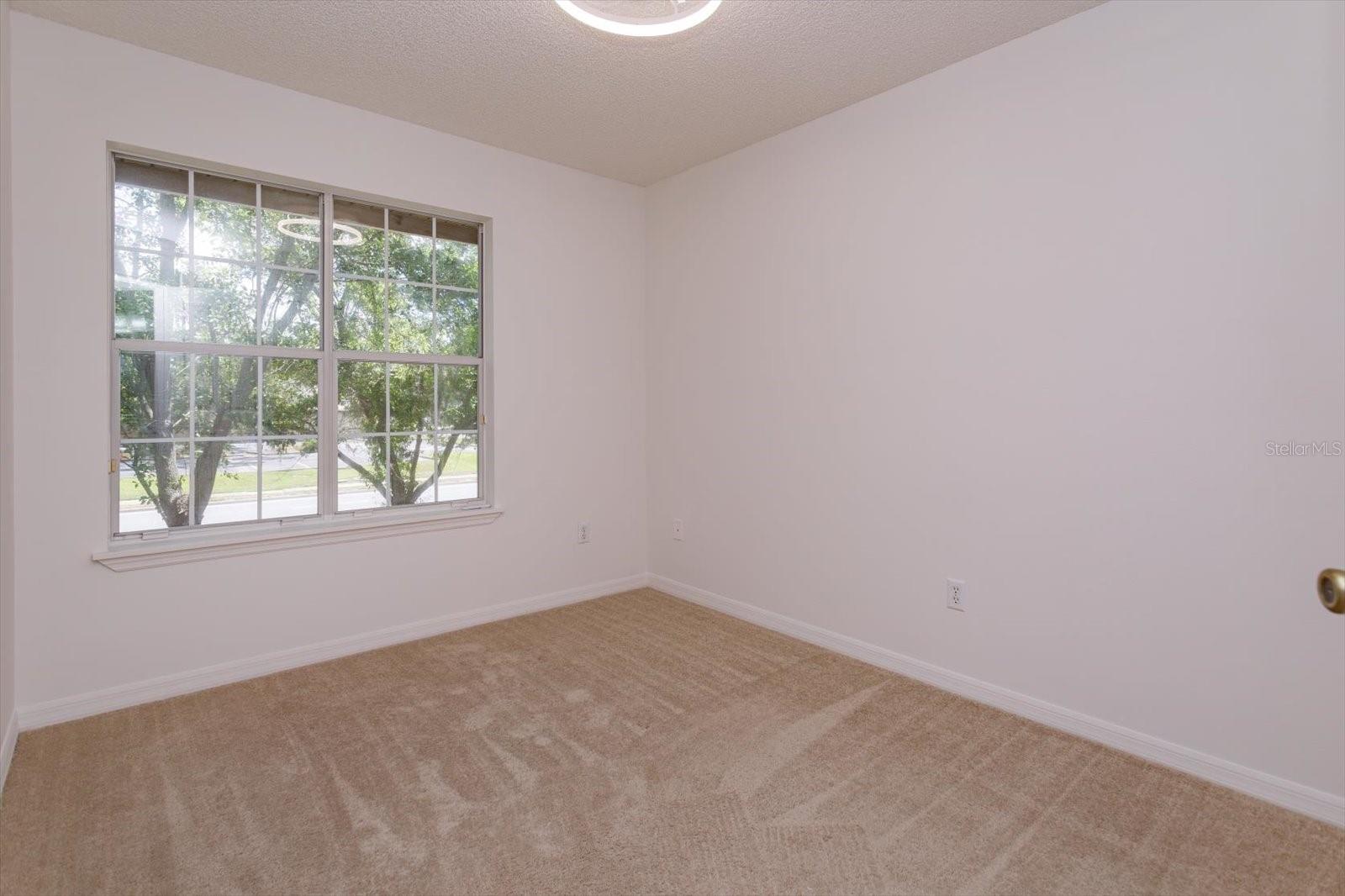 Image 31 of 75 For 671 Post Oak Circle 107