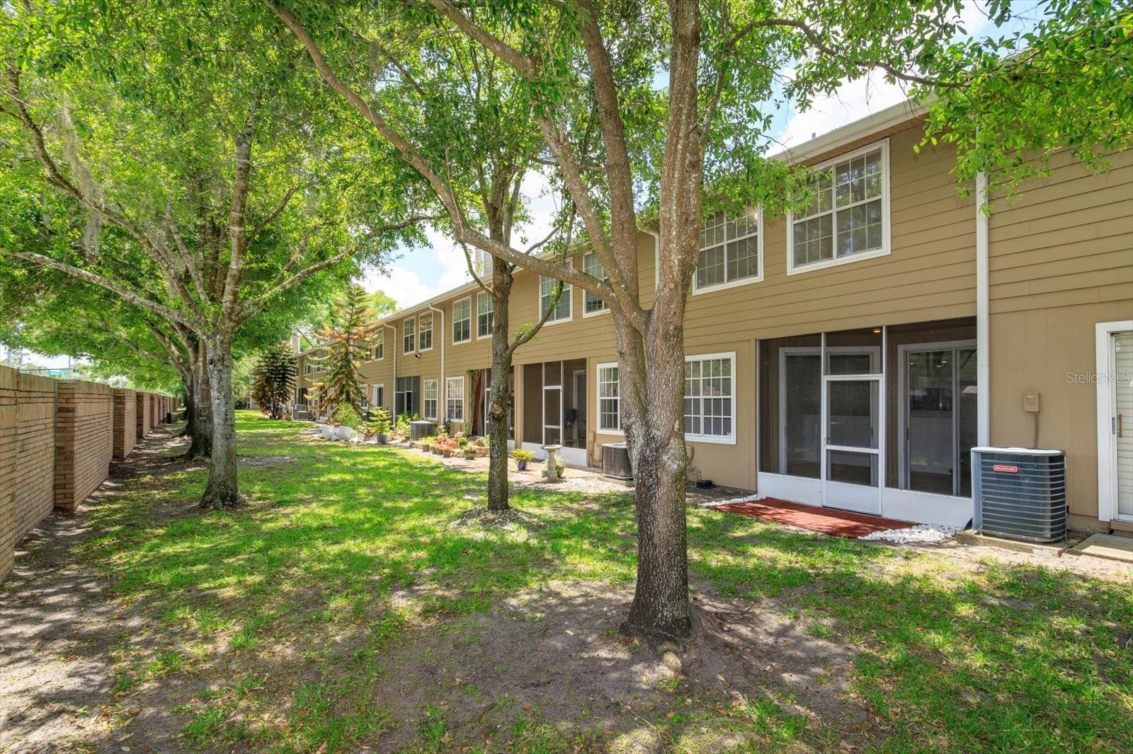 Image 36 of 75 For 671 Post Oak Circle 107