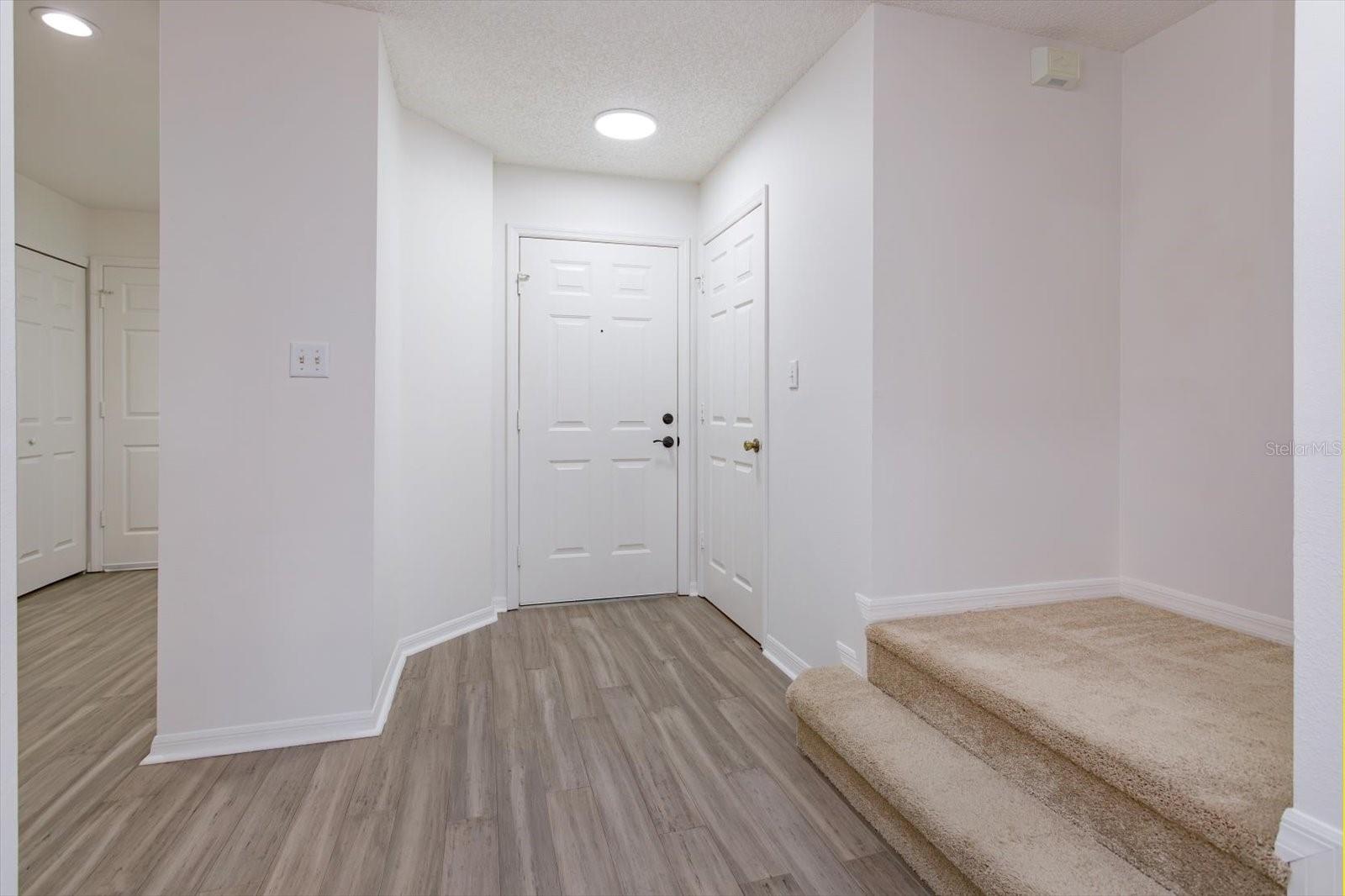 Image 6 of 75 For 671 Post Oak Circle 107