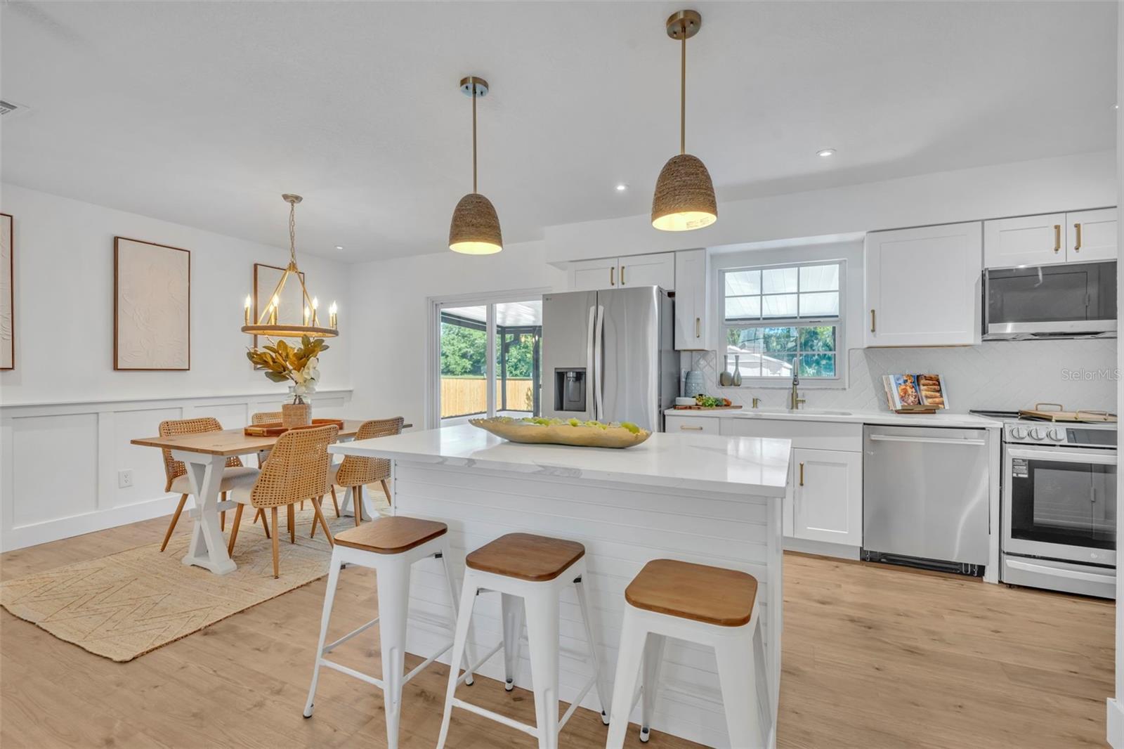 Image 10 of 29 For 454 Springwood Court