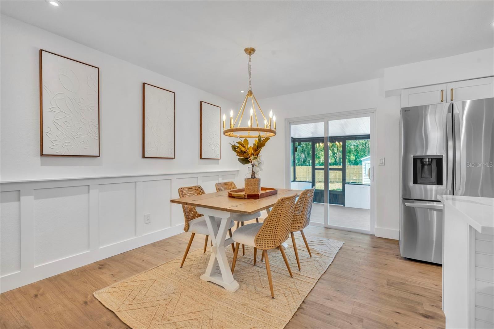 Image 12 of 29 For 454 Springwood Court